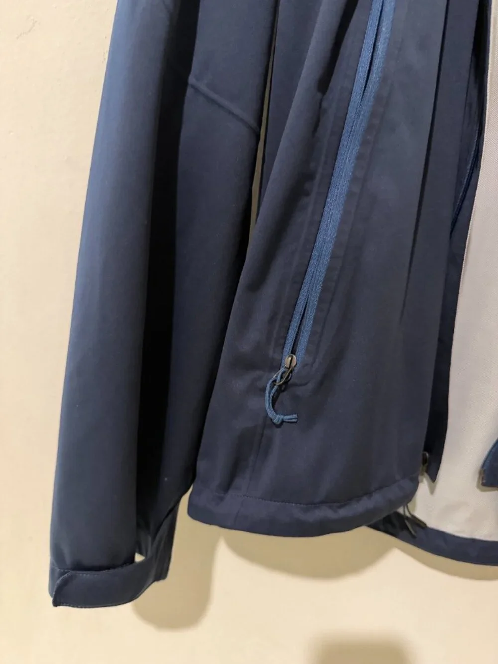 The North Face Men’s Navy Blue Full Zip Jacket Outdoor Casual Lightweight